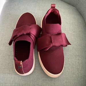 Burgundy bow slip on shoes